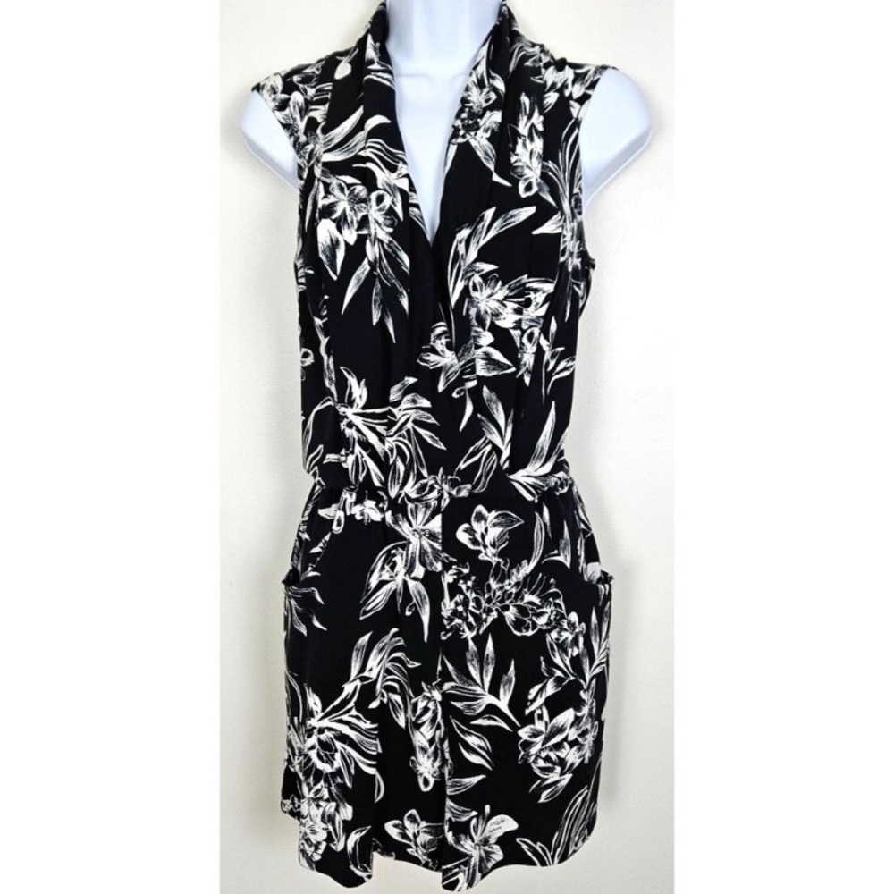NWOT White House Black Market Romper Size 10 Black & White Floral Stretchy